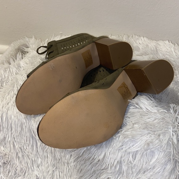 Dark green lace up heel size 7.5 - Picture 6 of 6